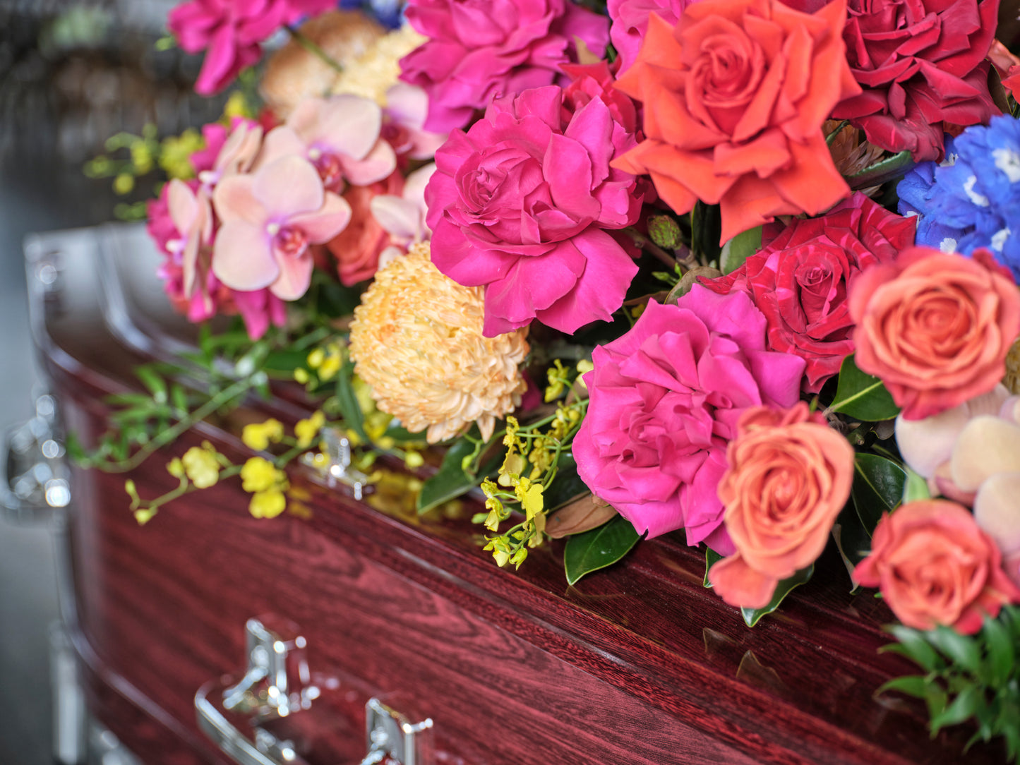 Deluxe Bright Casket Arrangement