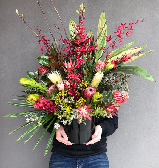 Native deluxe Hatbox Arrangement